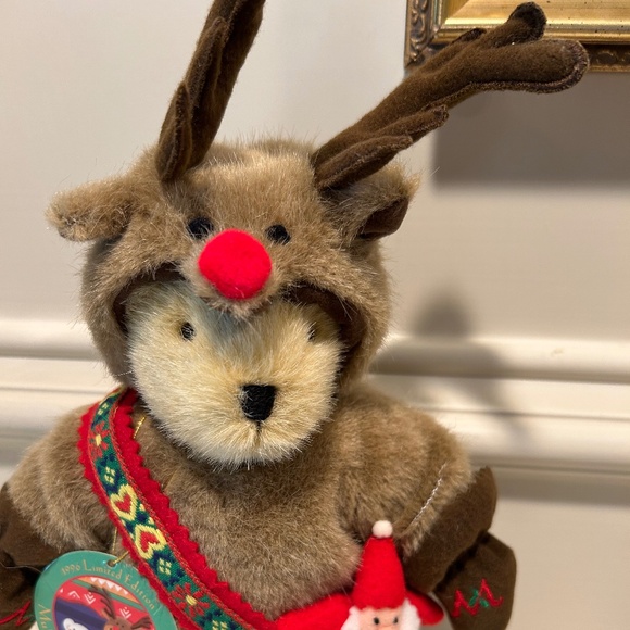 1996 Limited Edition Muffy Vanderbear - Muffy the Red-nosed ReinBear - Picture 2 of 12